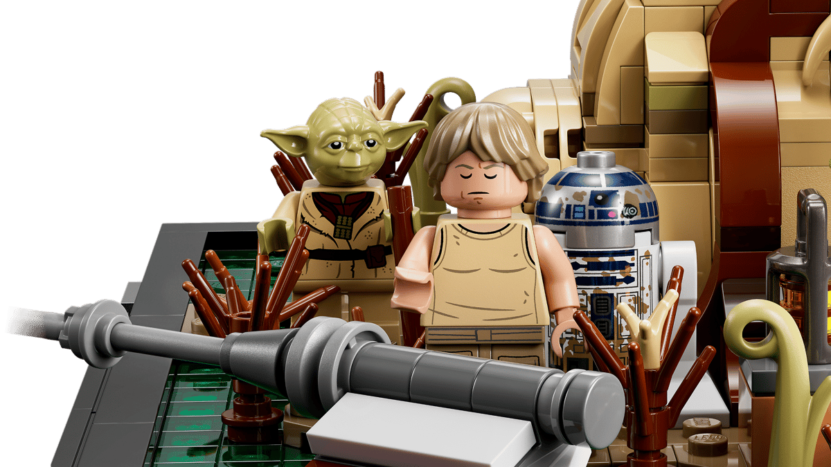 LEGO Star Wars Dagobah Jedi Training Diorama 75330