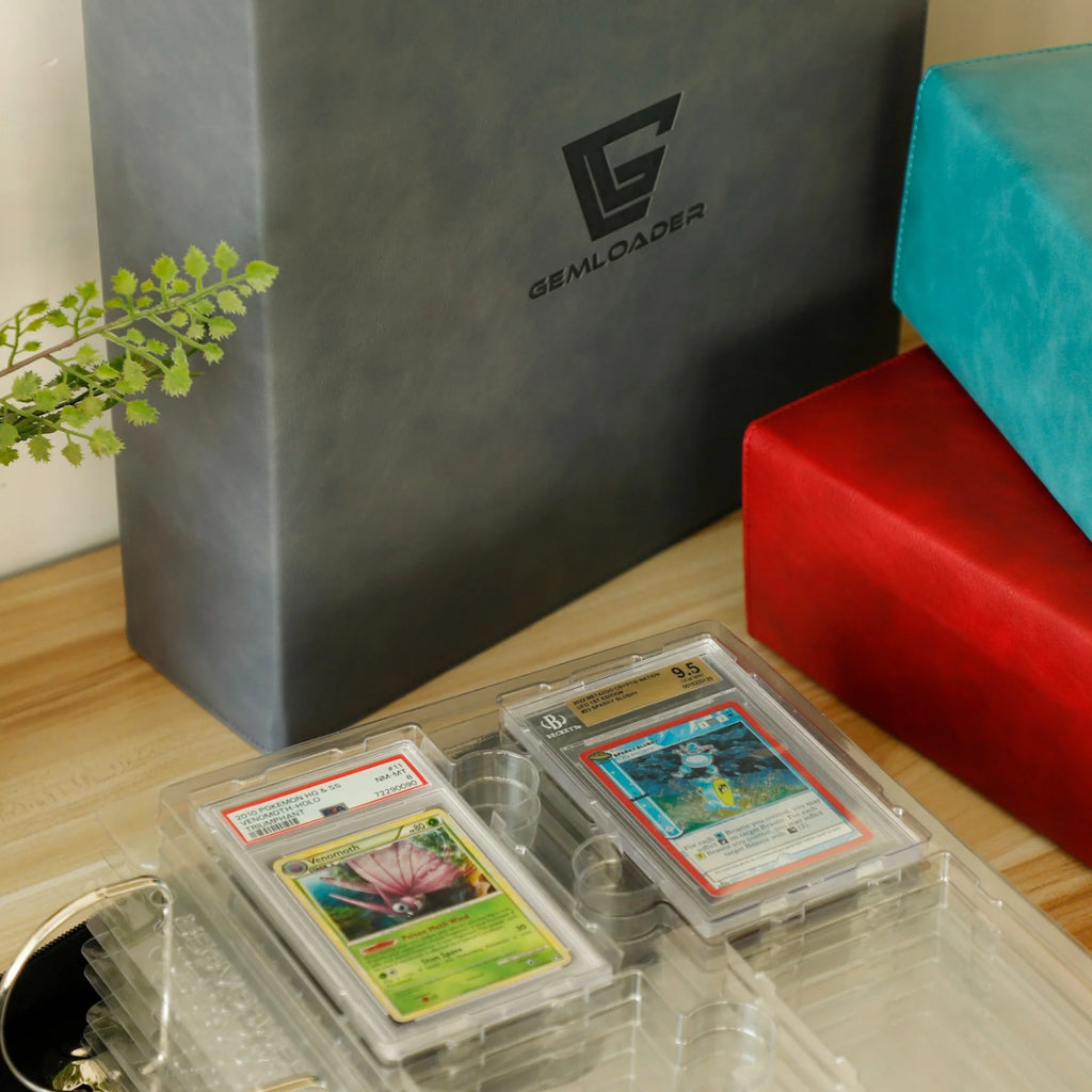 Gemloader Premium Graded Card Binder for PSA, BGS m.m. (28 slots 2X2)